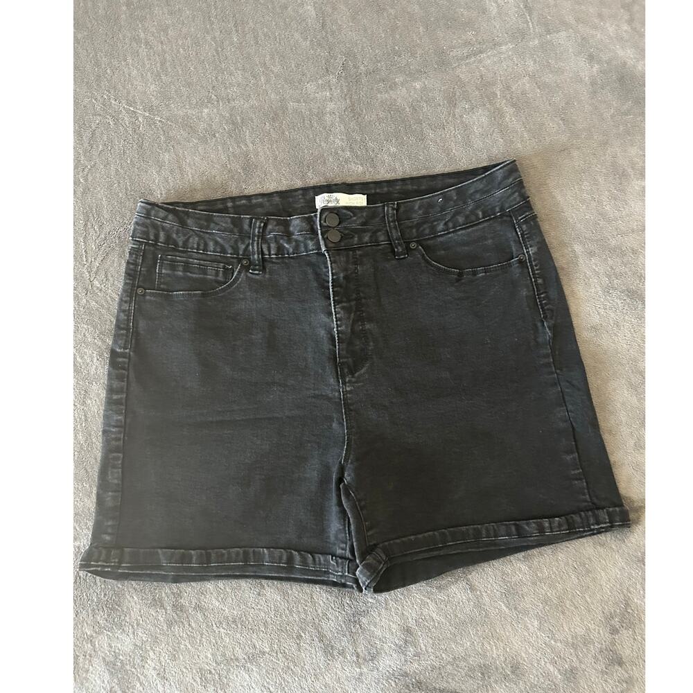 Royalty For Me Shorts Womens Size 16 Black Stretch Denim